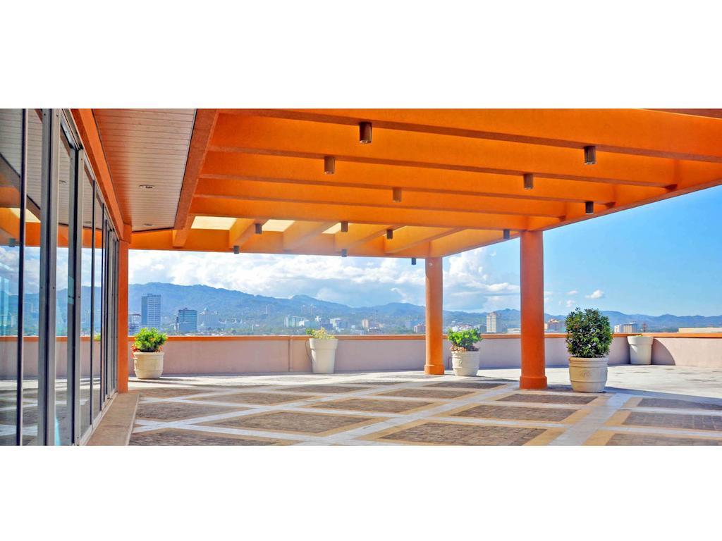 Sugbutel Family Hotel Cebu Zewnętrze zdjęcie