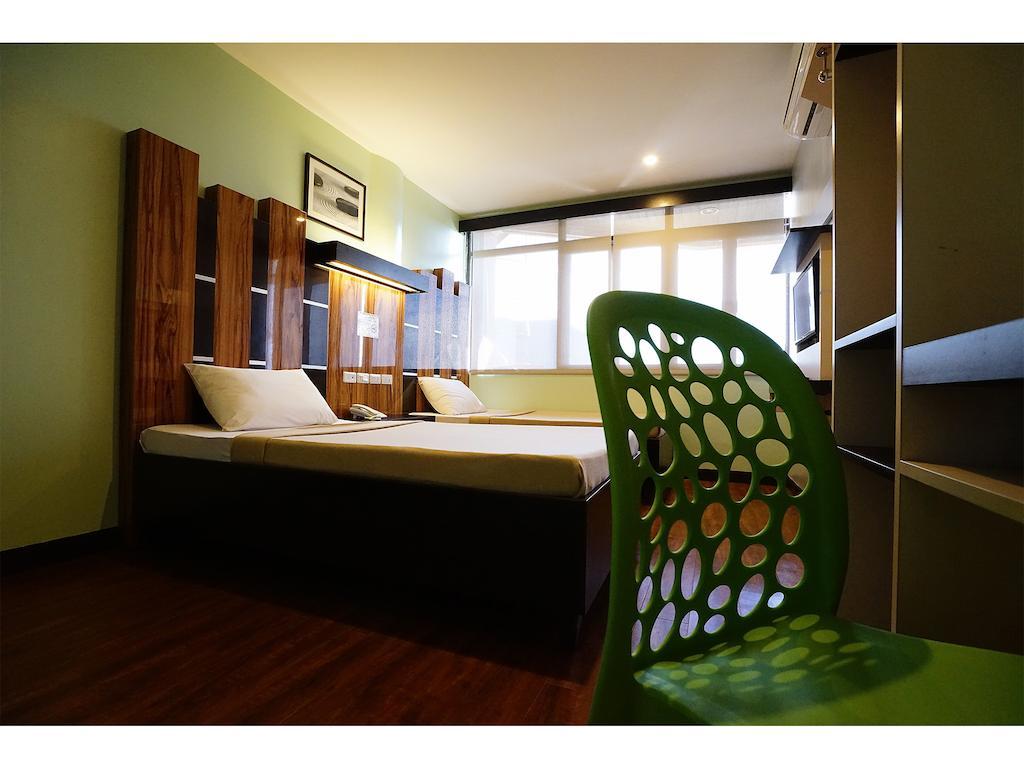 Sugbutel Family Hotel Cebu Zewnętrze zdjęcie